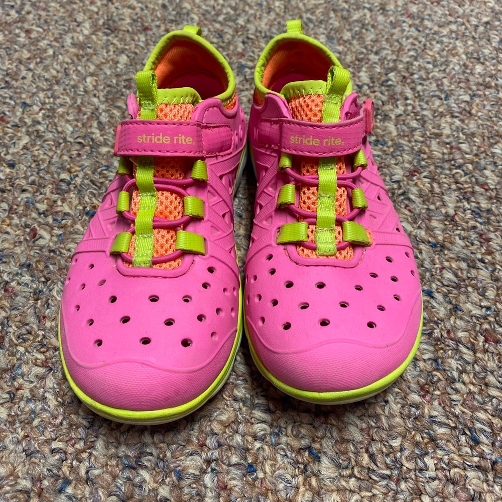 Girls Pink Stride Rite Amphibian Water Shoes Size 11